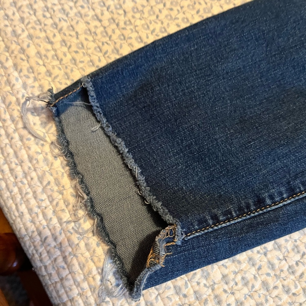 BBA Ripped Blue Jeans - Picture 4 of 7
